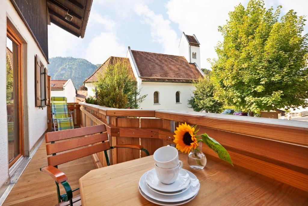Hotel Restaurant Fruehlingsgarten Fussen Exterior foto